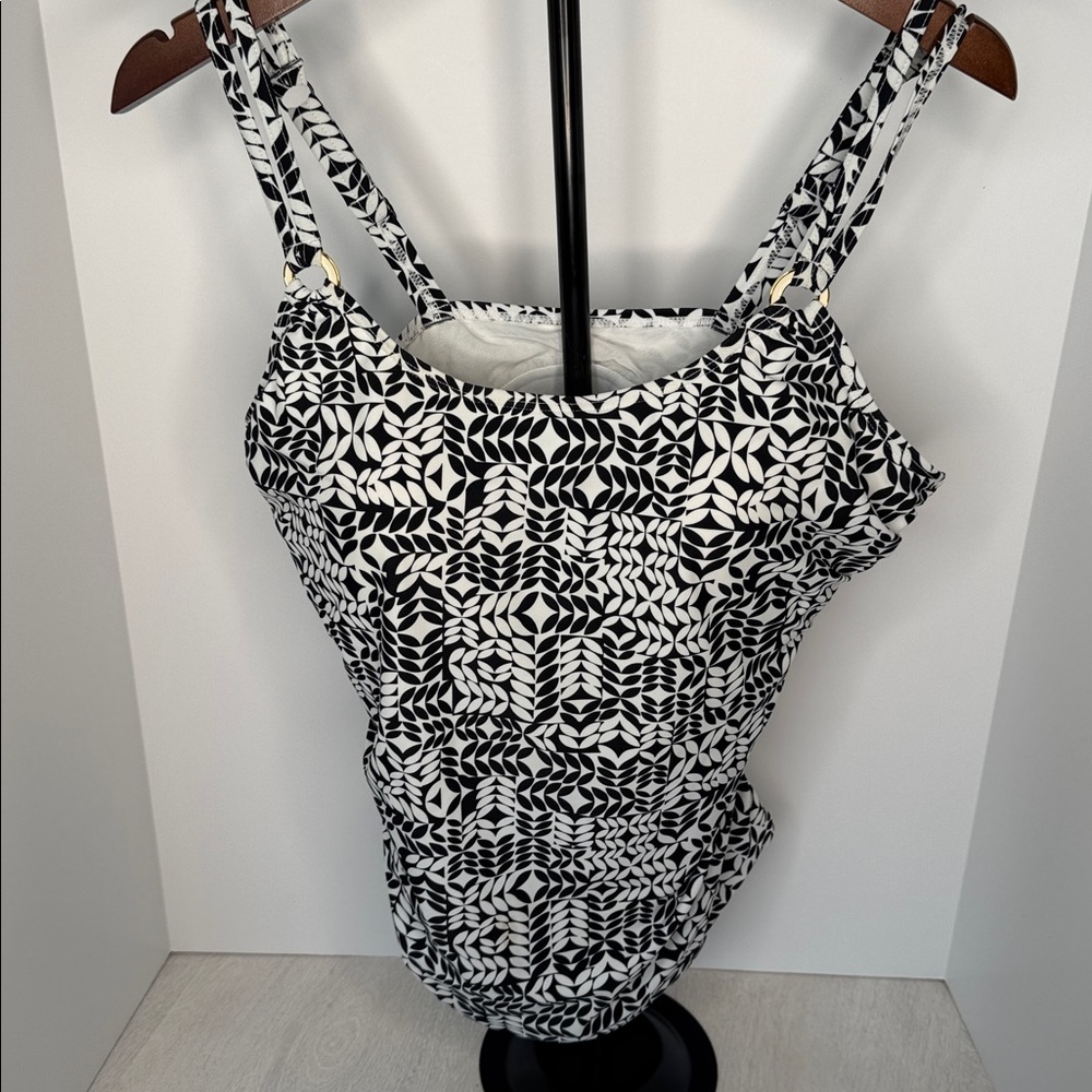 Croft & Barrow Black and White Patterned Swim Top